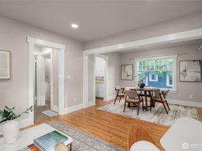 5706 35th Ave NE, Seattle WA 98105