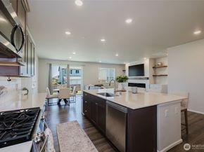 940 Panoramic Loop, Bremerton WA 98312