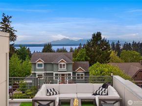 12002 Greenwood Avenue N, Seattle WA 98133