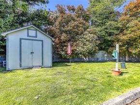 153 Madison Avenue N, Bainbridge Island WA 98110