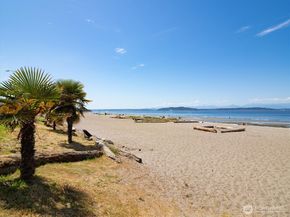 2364 Hobart Avenue SW, Seattle WA 98116