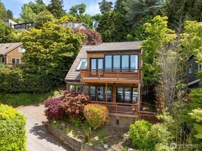 2364 Hobart Avenue SW, Seattle WA 98116