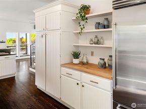 2364 Hobart Avenue SW, Seattle WA 98116