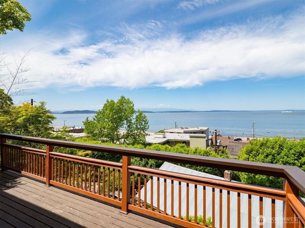 2364 Hobart Avenue SW, Seattle WA 98116