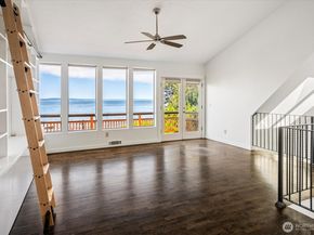 2364 Hobart Avenue SW, Seattle WA 98116