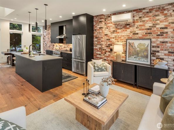 2361 Minor Avenue E C, Seattle WA 98102