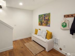 2361 Minor Avenue E C, Seattle WA 98102