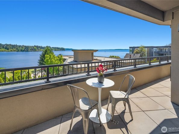 9123 NE Juanita Drive 205, Kirkland WA 98034