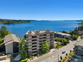 9123 NE Juanita Drive 205, Kirkland WA 98034