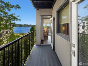 9123 NE Juanita Drive 205, Kirkland WA 98034