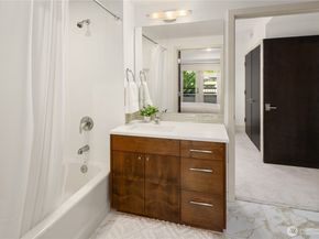 9123 NE Juanita Drive 205, Kirkland WA 98034