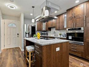 17014 NE 80th Street C6, Redmond WA 98052