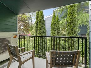 17014 NE 80th Street C6, Redmond WA 98052