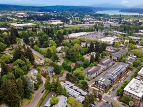 17014 NE 80th Street C6, Redmond WA 98052