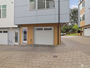 902 N 86th Street, Seattle WA 98103