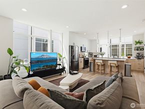 902 N 86th Street, Seattle WA 98103