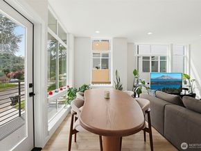 902 N 86th Street, Seattle WA 98103