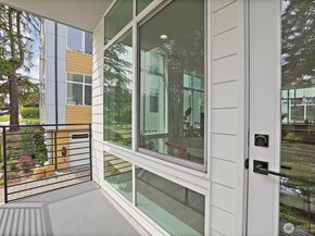 902 N 86th Street, Seattle WA 98103
