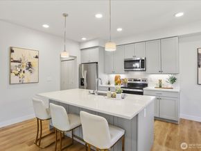 121 171st Place SW B, Bothell WA 98012