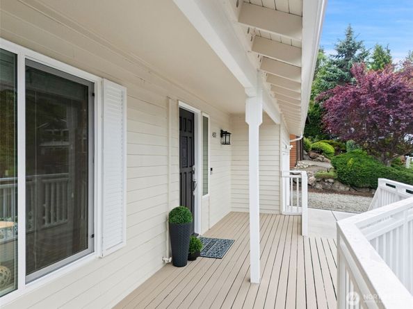 4517 166th Place NE, Redmond WA 98052