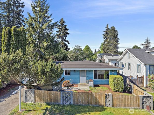 1410 SW 149th Street, Burien WA 98166