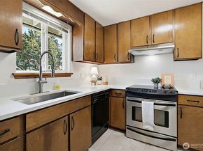 1410 SW 149th Street, Burien WA 98166