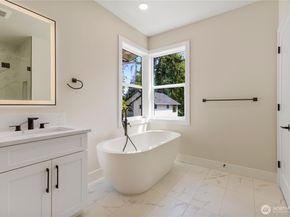 12642 NE 80th Street, Kirkland WA 98033