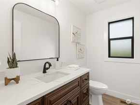 315 241st Street SW, Bothell WA 98021