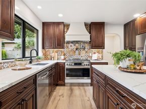 315 241st Street SW, Bothell WA 98021
