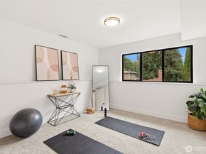 315 241st Street SW, Bothell WA 98021