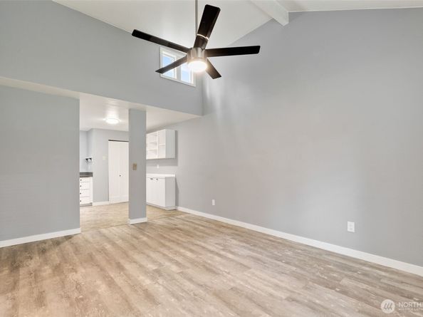 4308 NE Sunset Boulevard V5, Renton WA 98059