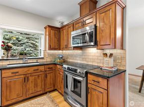 5518 Highland Drive SE, Auburn WA 98092