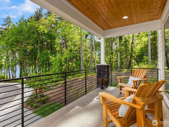 1762 NE Crystallia Court, Poulsbo WA 98370