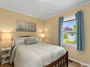 8844 18th Avenue SW, Seattle WA 98106