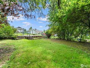 8844 18th Avenue SW, Seattle WA 98106