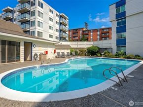 3711 26th Place W 306, Seattle WA 98199