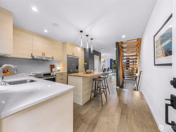 2265 14th Avenue W, Seattle WA 98119
