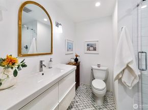 2728 Fairview Avenue E 102, Seattle WA 98102