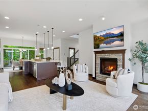 8400 169th Place NE 102, Redmond WA 98052