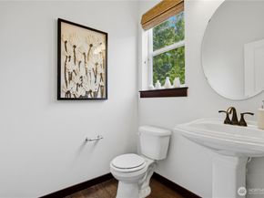 8400 169th Place NE 102, Redmond WA 98052