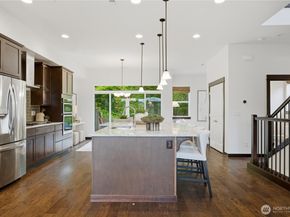 8400 169th Place NE 102, Redmond WA 98052
