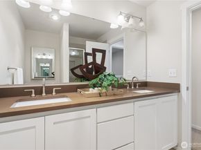 21317 48th Avenue W E6, Mountlake Terrace WA 98043
