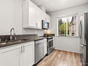 21317 48th Avenue W E6, Mountlake Terrace WA 98043