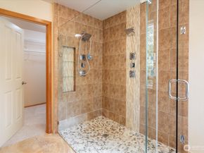 6008 NE 1st Circle, Renton WA 98059