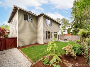 6008 NE 1st Circle, Renton WA 98059