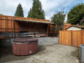 12011 SE 157th Place, Renton WA 98058