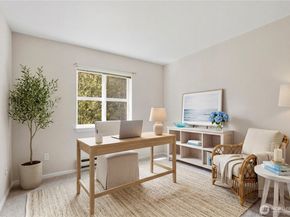 12345 Roosevelt Way NE 305, Seattle WA 98125