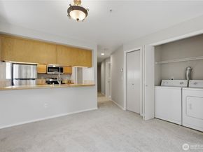 12345 Roosevelt Way NE 305, Seattle WA 98125