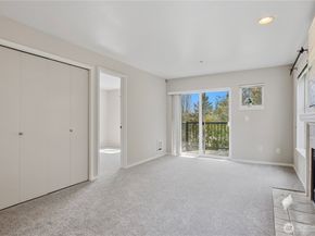 12345 Roosevelt Way NE 305, Seattle WA 98125