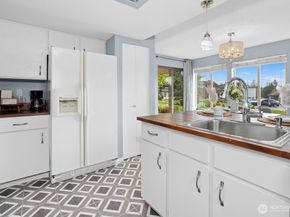 23407 Lakeview Drive G101, Mountlake Terrace WA 98043